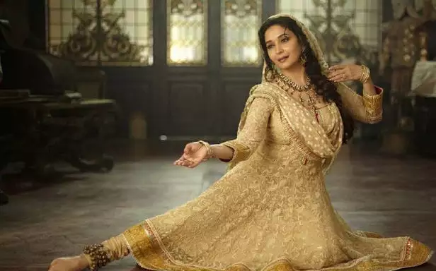 Dancing Divas of Bollywood - Madhuri Dixit